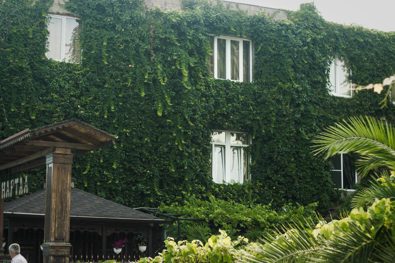 Guest House Esma Sochumi Exterior foto