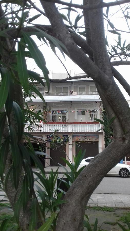 Guest House Esma Sochumi Exterior foto